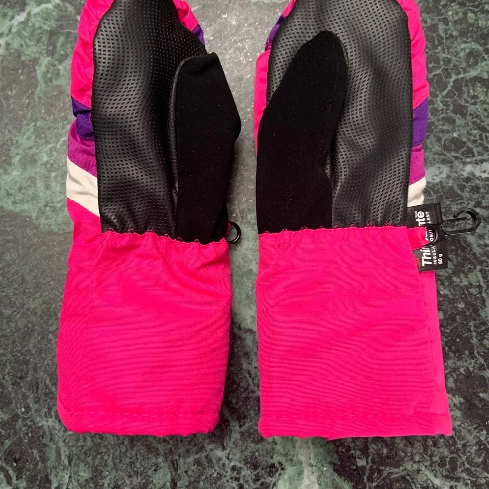 Girl’s mittens. Size 2-5T